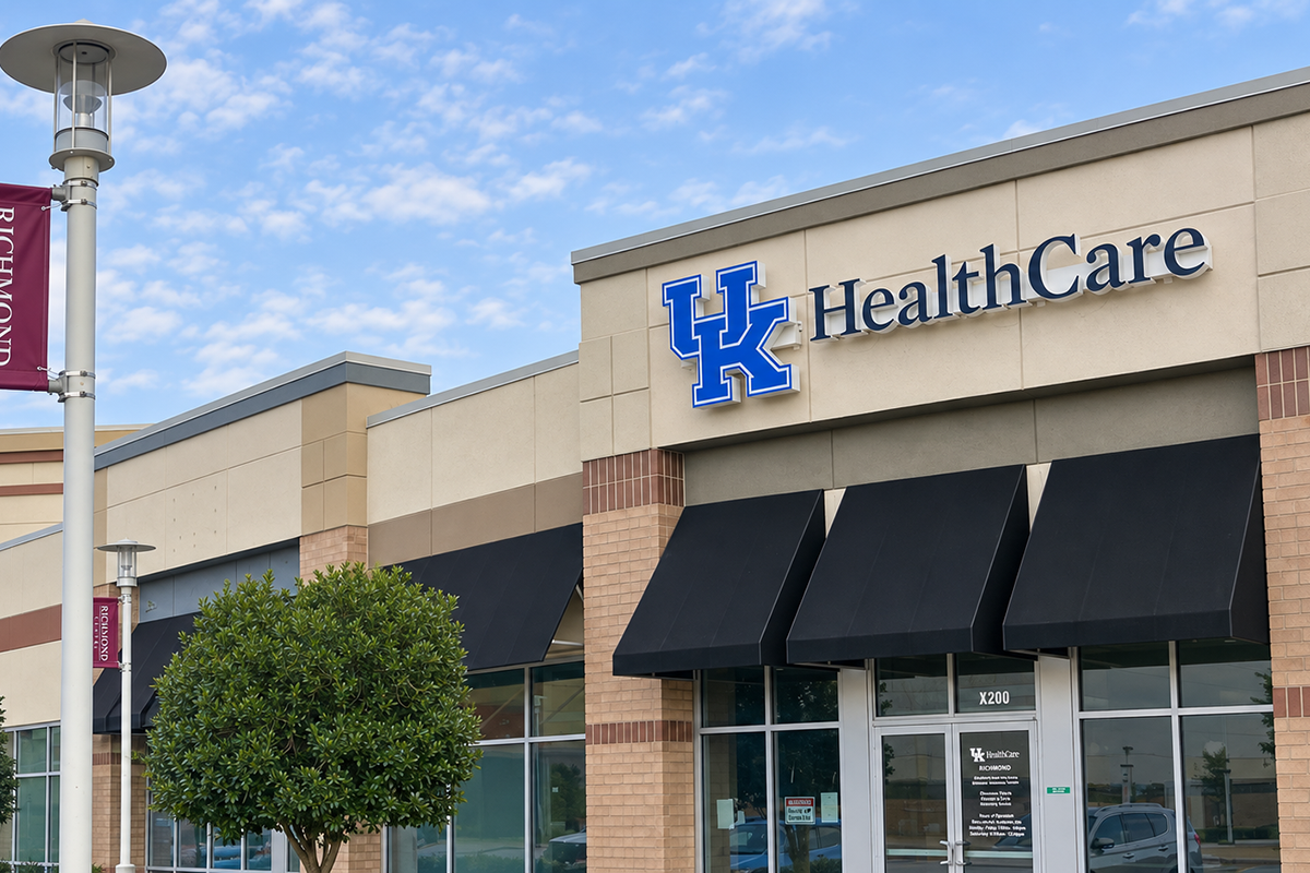 Exterior of UK HealthCare - Richmond location