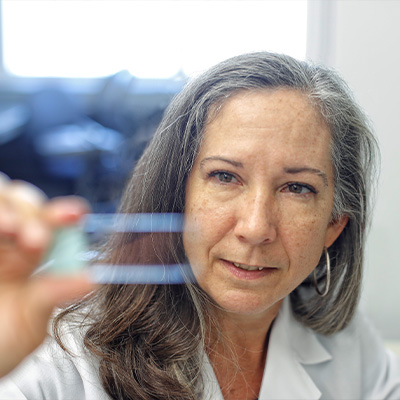 Kathleen O’Connor, PhD, was one of Jovita Daraezinwa’s mentors for the 4 Minutes for Cancer Research Competition.