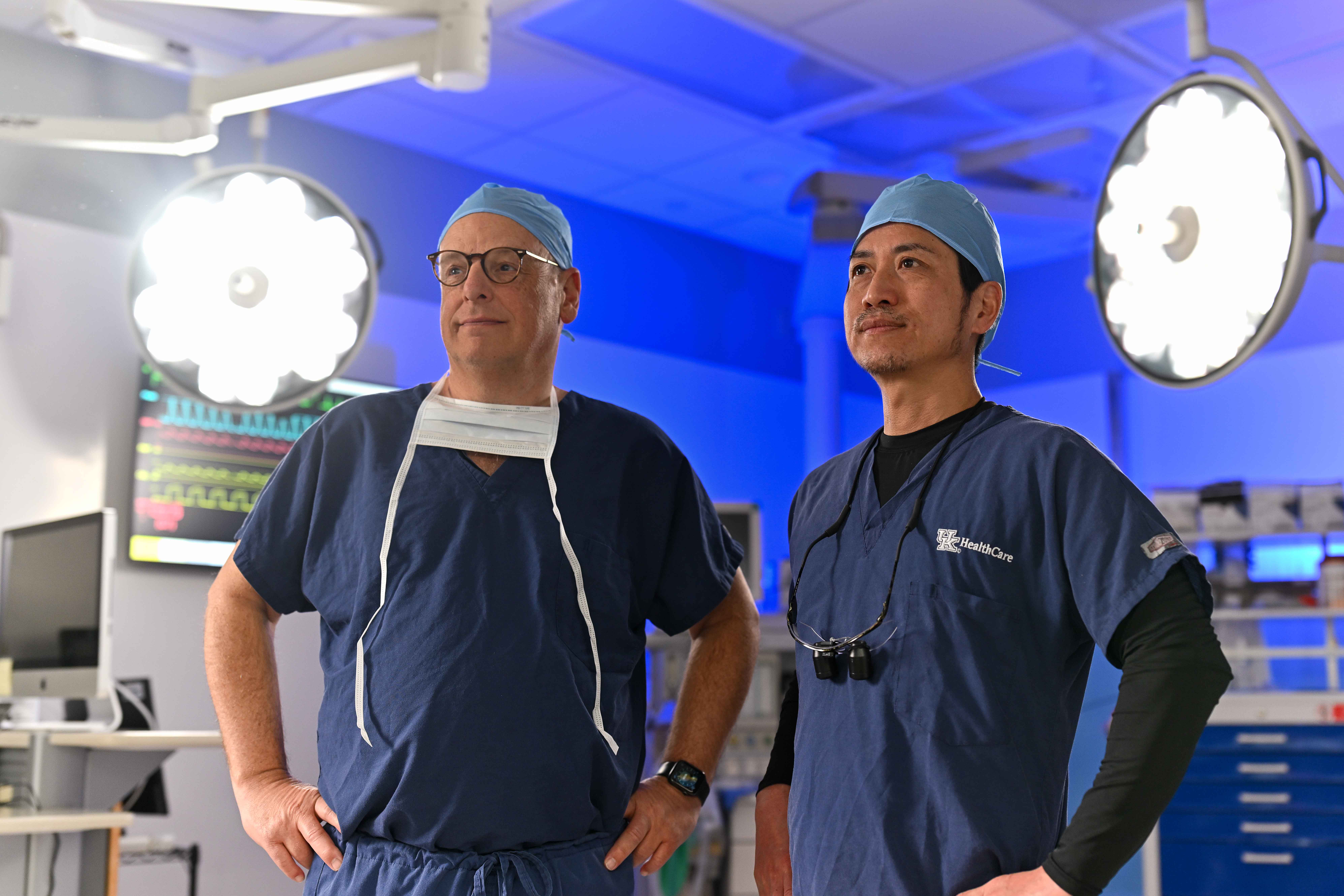 Drs. Matthias Loebe and Masashi Kawabori stand side by side 